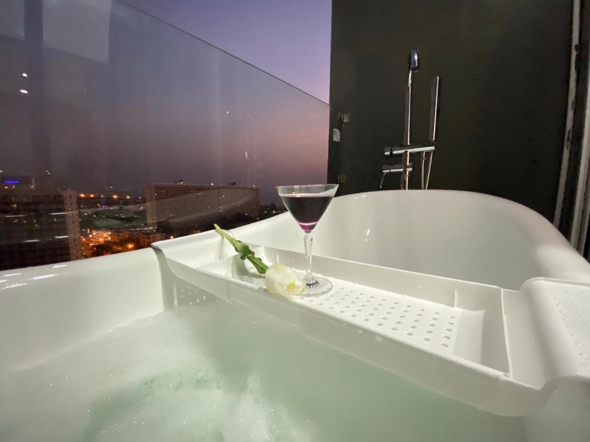 Sea Ville Grand Pattaya ジョムティエンビーチ エクステリア 写真